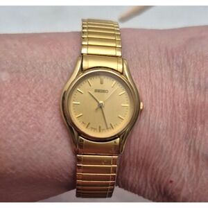 Seiko Watch Women 5.5 Gold Vintage 1997 1N01-0K00 Original Band New Battery Y2K